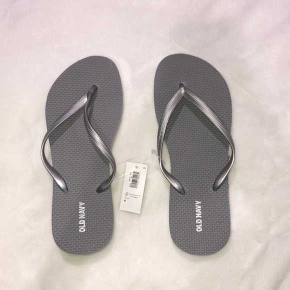new old navy flip flops